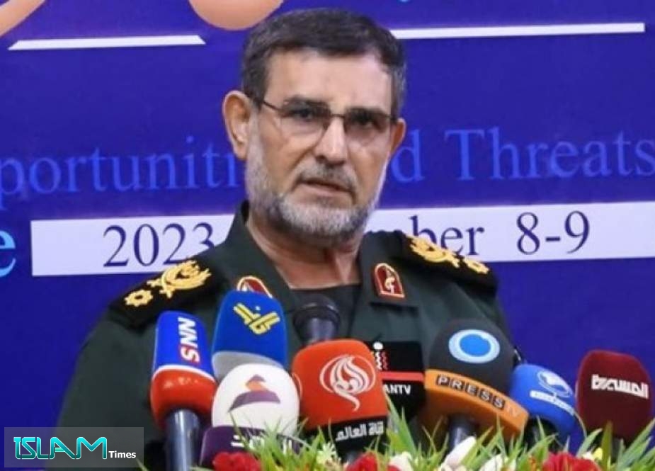 قائد بحرية حرس الثورة: على استعداد تام للدفاع عن ايران