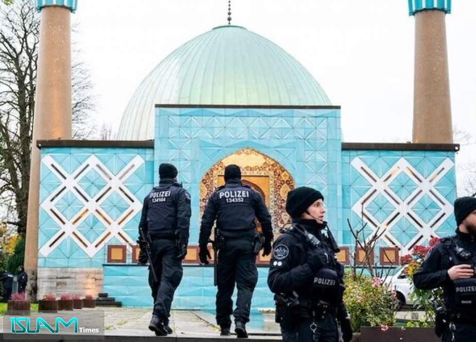 German Police Raid 54 Islamic Centers