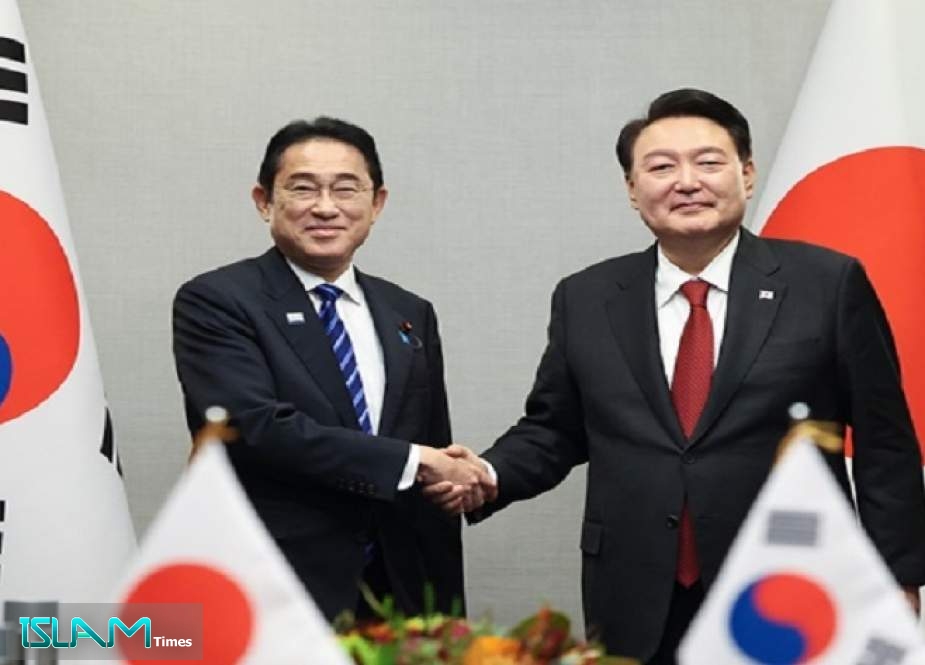 South Korea, Japan Stress to Deepen Ties