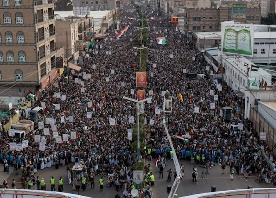 اليمنيّون يملأون الساحات نصرة لغزة ودعماً لمقاومتها