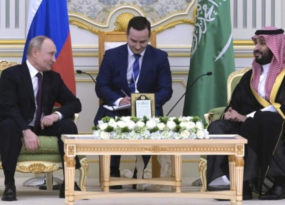 Russian Vladimir Putin and Saudi Mohammad bin Salman in Riyath, Saudi Arabia