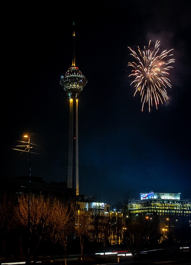 میلاد ٹاور تہران، انقلاب اسلامی کی فتح کی سالگرہ پر جشن کا سماں