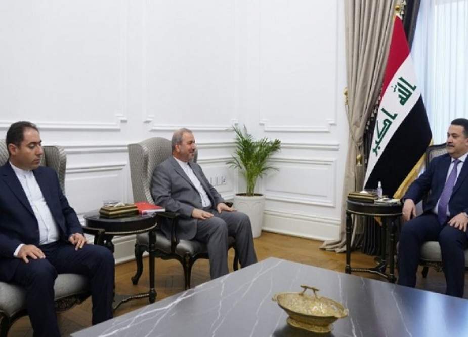 لقاء بين رئيس مجلس الوزراء العراقي والسفير الإيراني لدى بغداد