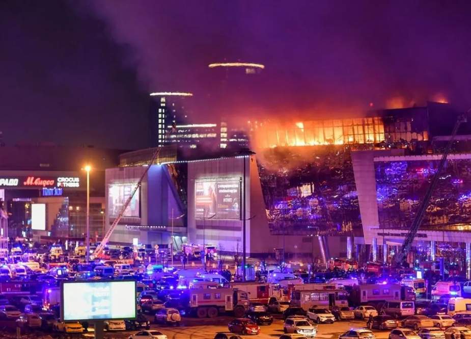Tempat-konser-Crocus-City-Hall-yang-terbakar-menyusul-insiden-penembakan-di-dekat-Moskow_-Rusia