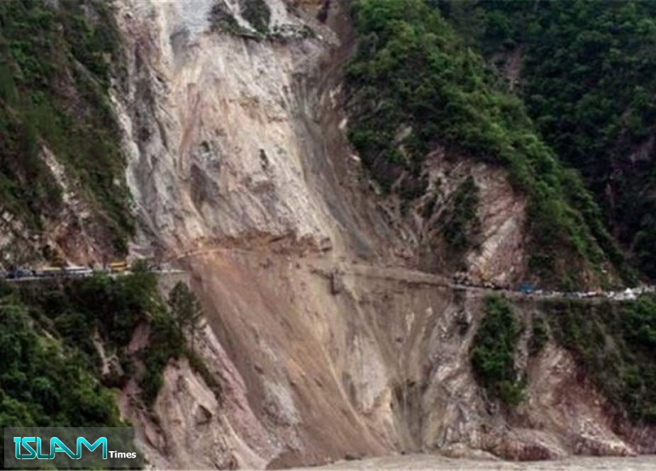5 Dead, 5 Missing in Landslide in Indonesia’s West Java
